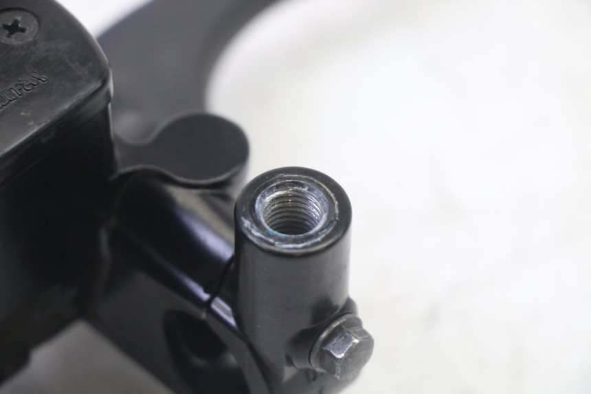 photo de POMPA FRENO ANTERIORE YAMAHA XMAX X-MAX 125 (2021 - 2025) - Zoom sullo stato d'uso