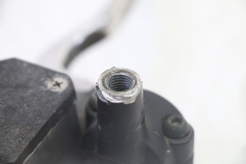 photo de MASTERCYLINDER ANTERIORE YAMAHA X-MAX XMAX 125 (2010 - 2013) - Zoom sullo stato d'uso