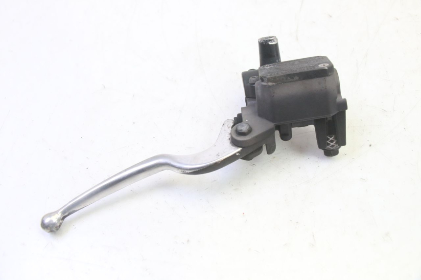 photo de MASTERCYLINDER ANTERIORE YAMAHA X-MAX XMAX 125 (2010 - 2013) - Primo piano tecnico