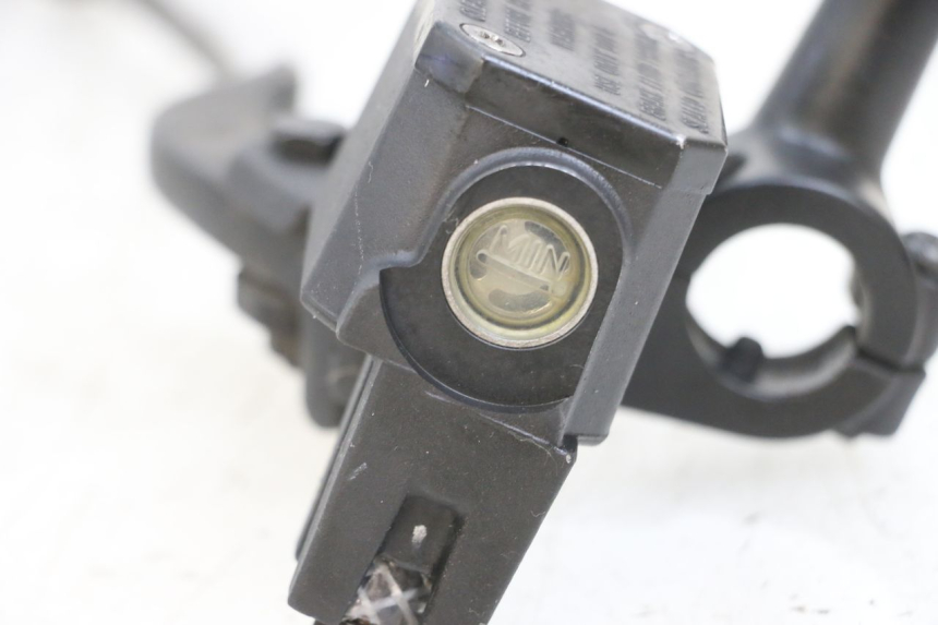 photo de MASTERCYLINDER ANTERIORE YAMAHA X-MAX XMAX 125 (2010 - 2013) - Altra angolazione