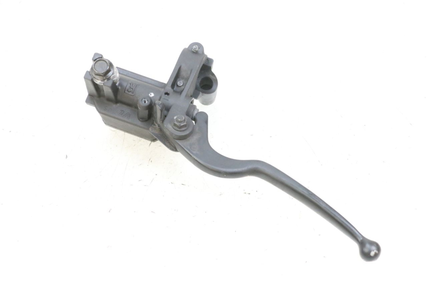 photo de MASTERCYLINDER ANTERIORE YAMAHA X-MAX XMAX 125 (2010 - 2013) - Primo piano tecnico