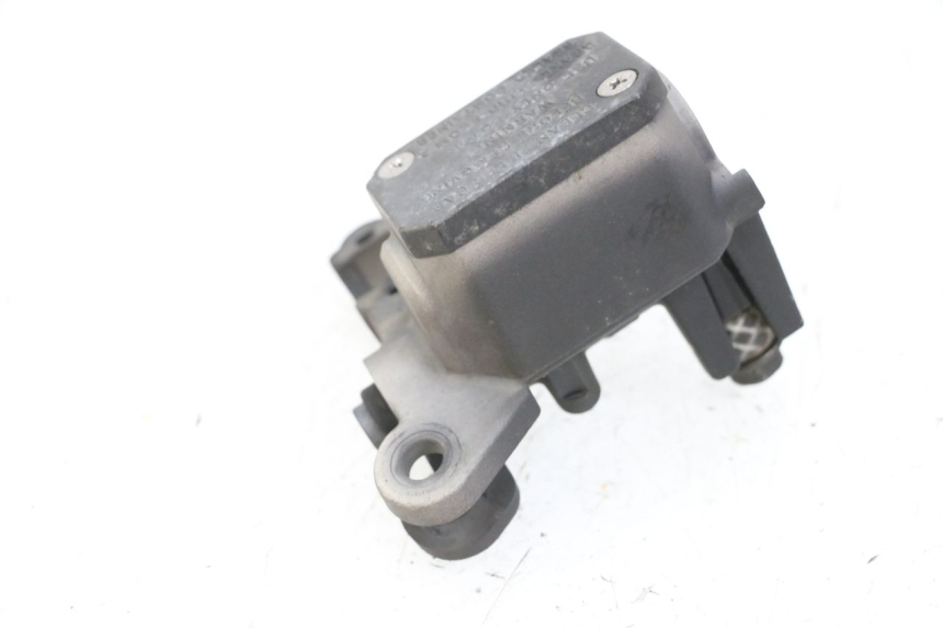photo de MASTERCYLINDER ANTERIORE YAMAHA X-MAX XMAX 125 (2010 - 2013) - Vista principale