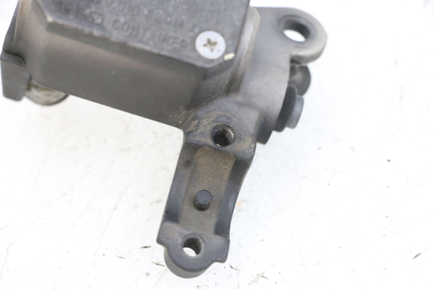 photo de MASTERCYLINDER ANTERIORE YAMAHA X-MAX XMAX 125 (2010 - 2013) - Altra angolazione