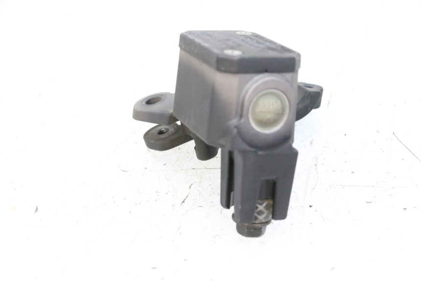 photo de MASTERCYLINDER ANTERIORE YAMAHA X-MAX XMAX 125 (2010 - 2013) - Vista d'insieme del prodotto