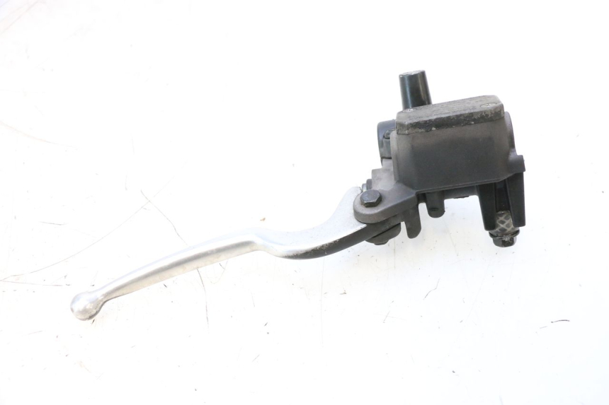photo de MASTERCYLINDER ANTERIORE YAMAHA X-MAX XMAX 125 (2010 - 2013) - Primo piano tecnico