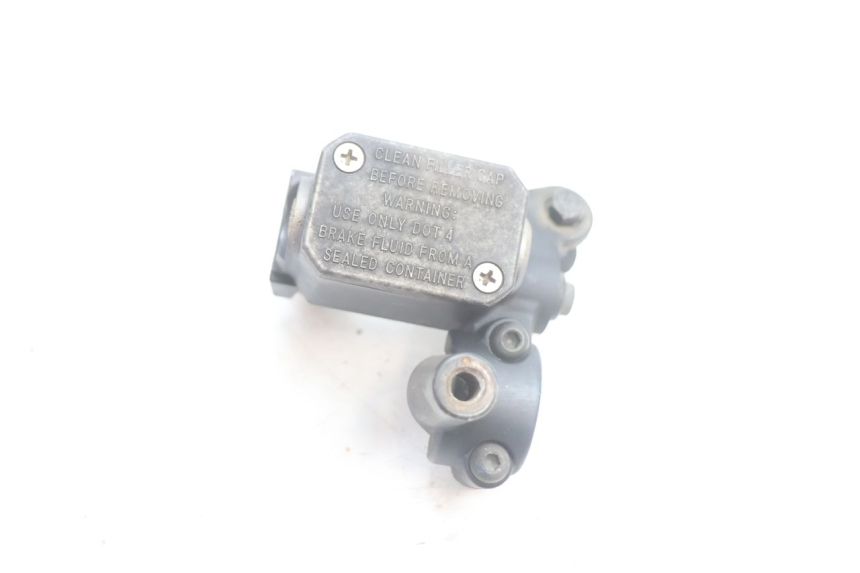 photo de MASTERCYLINDER ANTERIORE YAMAHA XMAX X-MAX 125 (2006 - 2009) - Vista principale