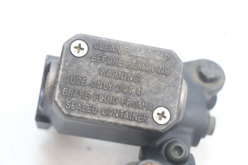 photo de MASTERCYLINDER ANTERIORE YAMAHA XMAX X-MAX 125 (2006 - 2009) - Dettaglio del componente