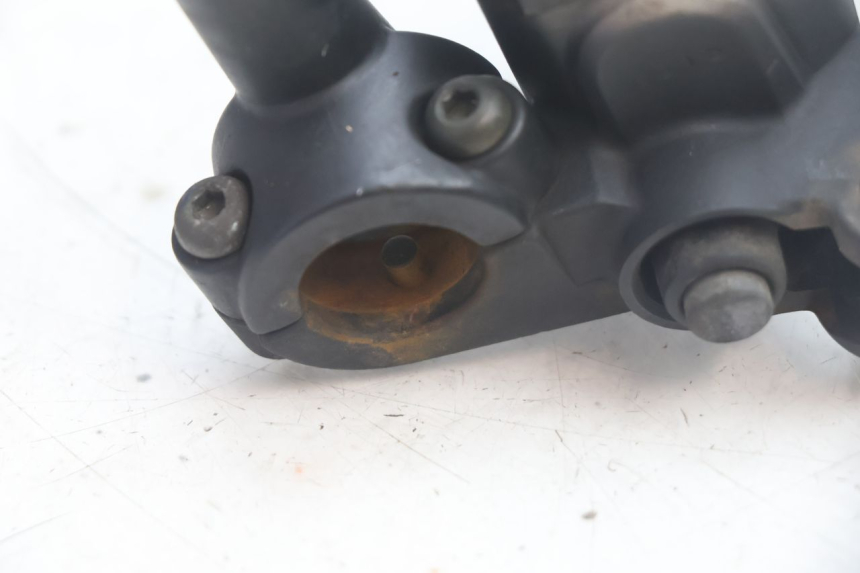 photo de MASTERCYLINDER ANTERIORE YAMAHA XMAX X-MAX 125 (2006 - 2009) - Stato della superficie e materiale