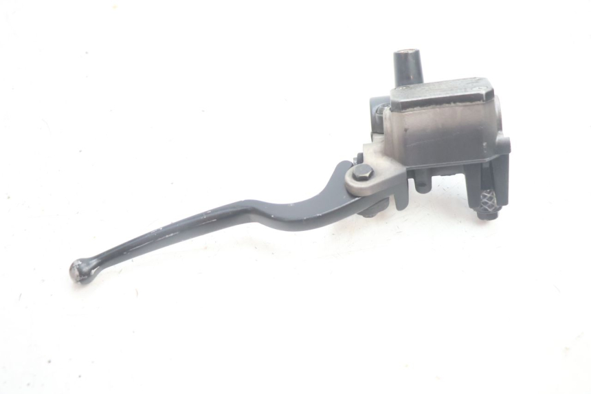photo de MASTERCYLINDER ANTERIORE YAMAHA X-MAX XMAX 125 (2010 - 2013) - Altra angolazione