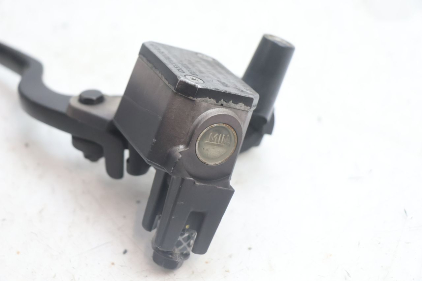 photo de MASTERCYLINDER ANTERIORE YAMAHA X-MAX XMAX 125 (2010 - 2013) - Stato della superficie e materiale