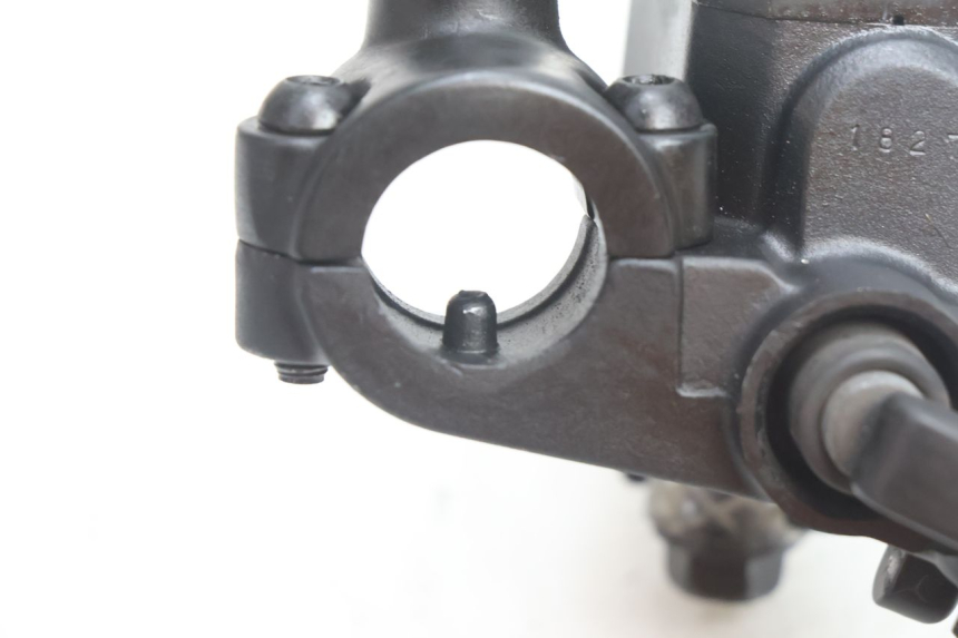 photo de MASTERCYLINDER ANTERIORE YAMAHA X-MAX XMAX 125 (2010 - 2013) - Primo piano tecnico