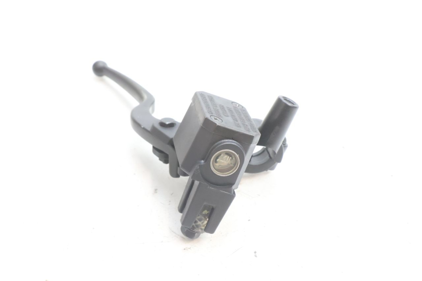 photo de MASTERCYLINDER ANTERIORE YAMAHA X-MAX XMAX 125 (2010 - 2013) - Vista d'insieme del prodotto