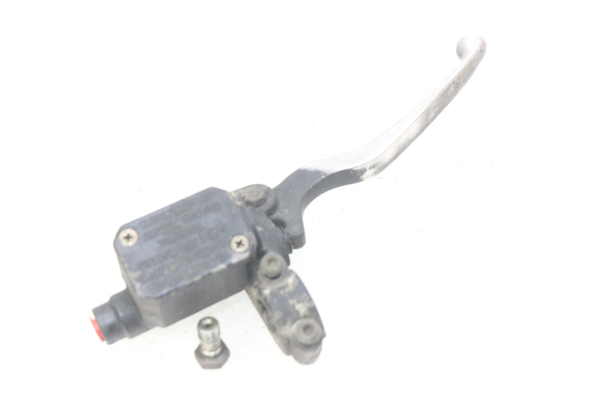 photo de MASTERCYLINDER ANTERIORE PIAGGIO X9 EVOLUTION 250 (2003 - 2007) - Primo piano tecnico