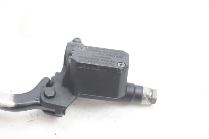 photo de MASTERCYLINDER ANTERIORE PIAGGIO X9 EVOLUTION 125 (2003 - 2007) - Stato della superficie e materiale