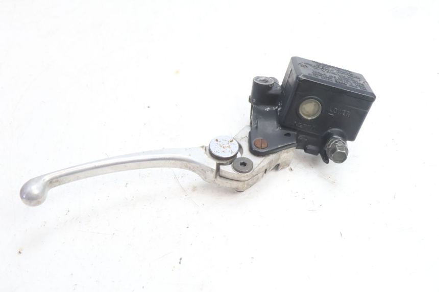 photo de POMPA FRENO ANTERIORE YAMAHA XJR 1300 (1998 - 2002) - Primo piano tecnico