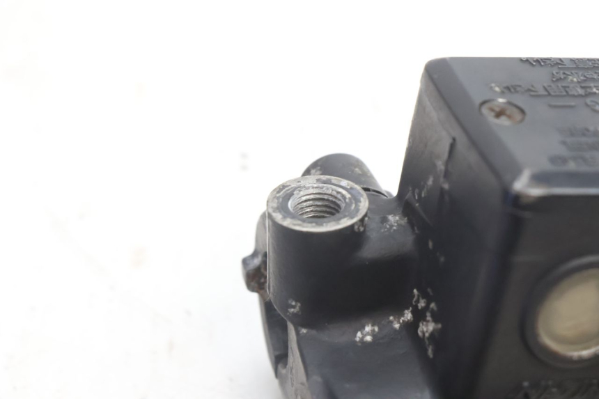 photo de POMPA FRENO ANTERIORE YAMAHA XJR 1300 (1998 - 2002) - Stato della superficie e materiale