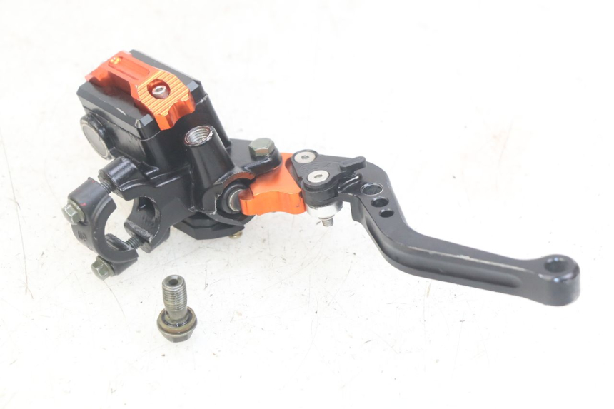 photo de MASTERCYLINDER ANTERIORE ZHEJIANG XMOTOS XB-81 50 - Altra angolazione