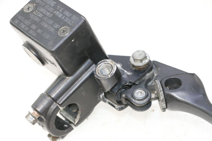 photo de POMPA FRENO ANTERIORE HONDA XRV AFRICA TWIN 750 (1990 - 1992) - Dettagli dei punti di fissaggio