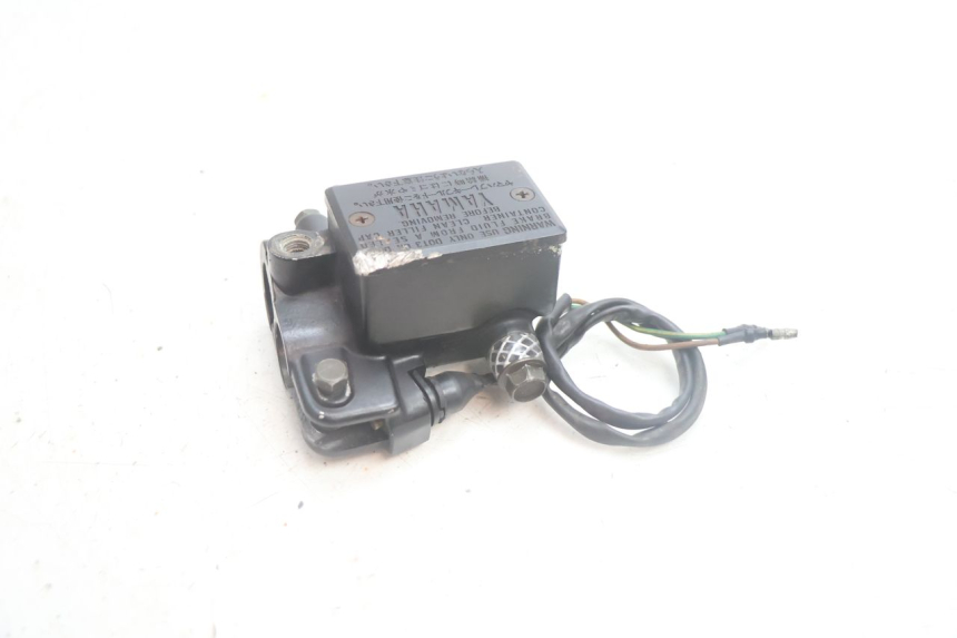 photo de POMPA FRENO ANTERIORE YAMAHA XV VIRAGO 535 (1988 - 2004) - Primo piano tecnico