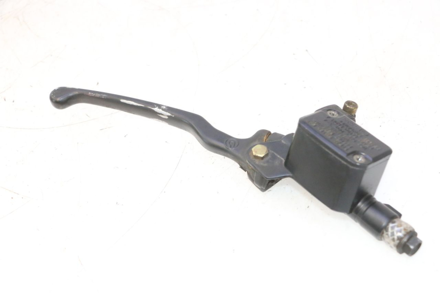 photo de MASTERCYLINDER ANTERIORE YAMAHA YP MAJESTY 125 (1998 - 2001) - Vista principale