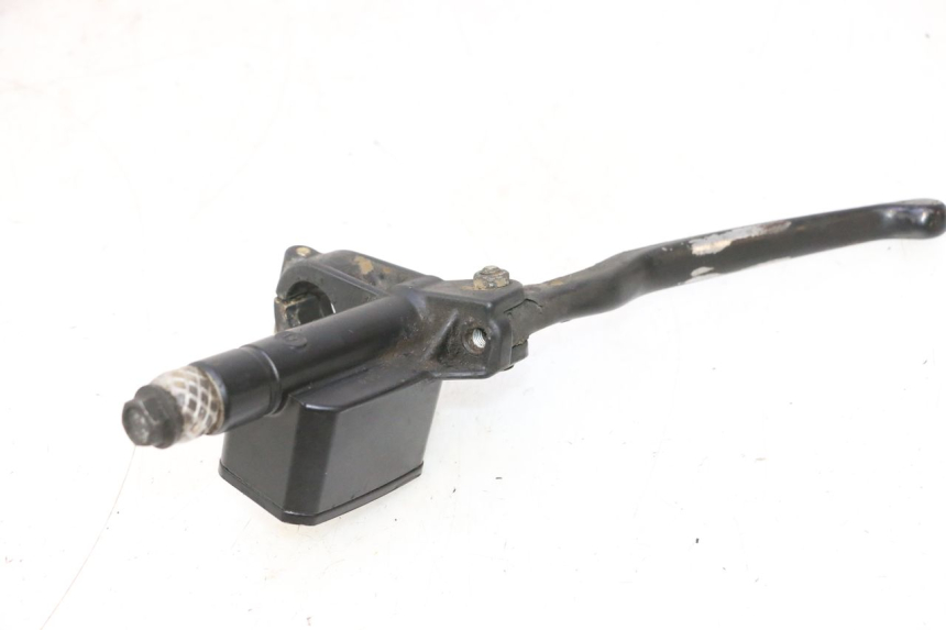 photo de MASTERCYLINDER ANTERIORE YAMAHA YP MAJESTY 125 (1998 - 2001) - Primo piano tecnico