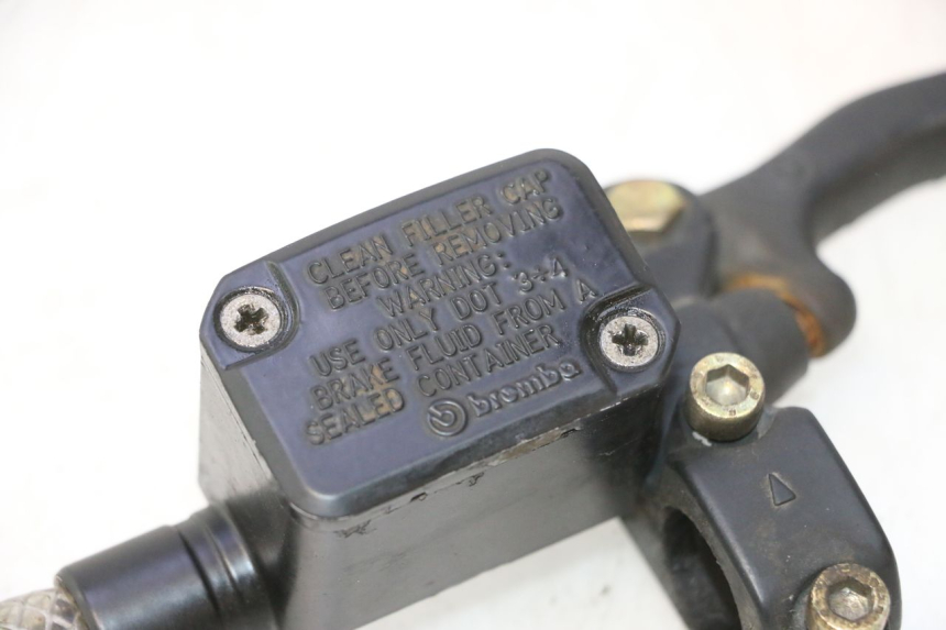 photo de MASTERCYLINDER ANTERIORE YAMAHA YP MAJESTY 125 (1998 - 2001) - Marcature e riferimenti originali