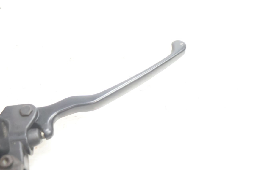 photo de MASTERCYLINDER ANTERIORE YAMAHA YP MAJESTY 125 (2002 - 2006) - Zoom sullo stato d'uso