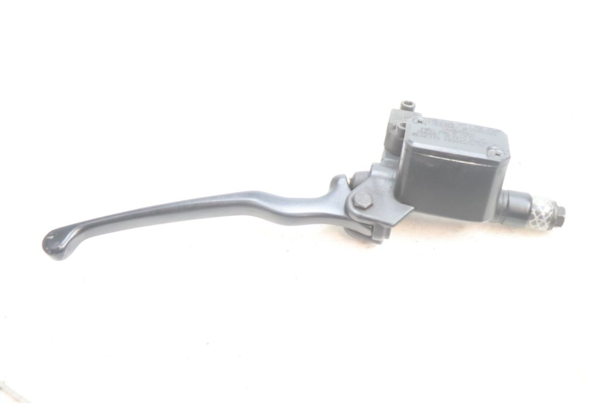 photo de MASTERCYLINDER ANTERIORE YAMAHA YP MAJESTY 125 (2002 - 2006) - Altra angolazione