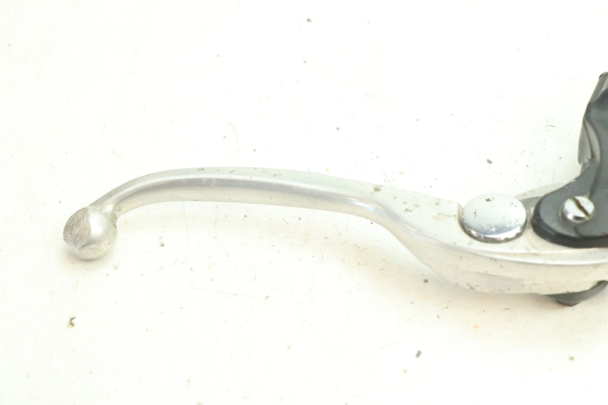 photo de POMPA FRENO ANTERIORE YAMAHA YZF R6 600 (2008 - 2009) - Dettagli dei punti di fissaggio