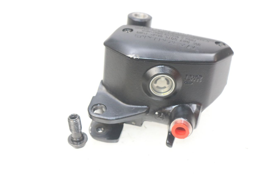 photo de MASTERCYLINDER ANTERIORE KAWASAKI Z 650 (2016 - 2019) - Vista principale