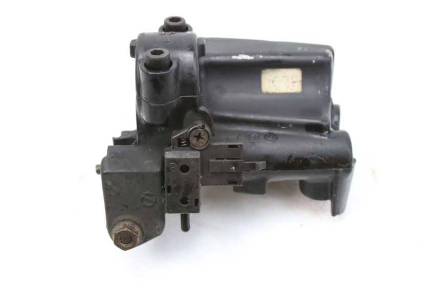 photo de POMPA FRENO ANTERIORE KAWASAKI ZEPHYR 1100 ( - 1995) - Primo piano tecnico