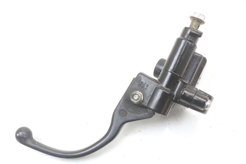 photo de MASTERCYLINDER ANTERIORE PIAGGIO ZIP 2T 50 (2009 - 2019) - Primo piano tecnico