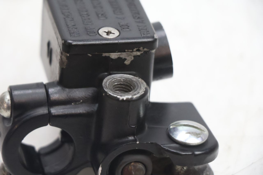 photo de MASTERCYLINDER ANTERIORE PIAGGIO ZIP 2T 50 (2009 - 2019) - Primo piano tecnico
