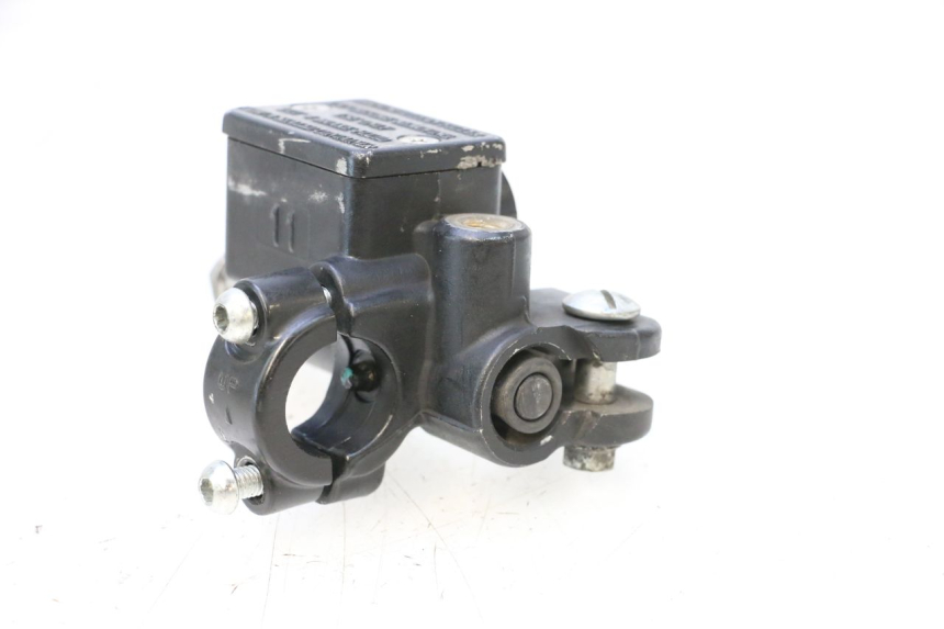 photo de MASTERCYLINDER ANTERIORE PIAGGIO ZIP 4T 50 (2018 - 2020) - Dettagli dei punti di fissaggio