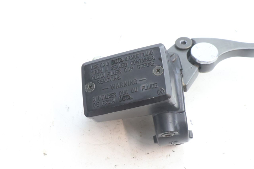 photo de CILINDRO PRINCIPALE ANTERIORE KAWASAKI ZZR 600 (1995 - 2004) - Dettaglio del componente