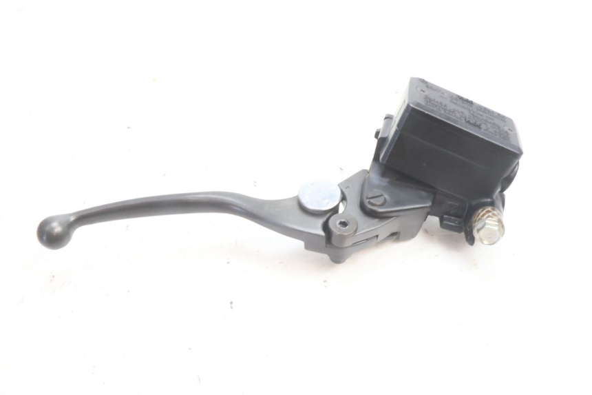 photo de CILINDRO PRINCIPALE ANTERIORE KAWASAKI ZZR 600 (1995 - 2004) - Altra angolazione