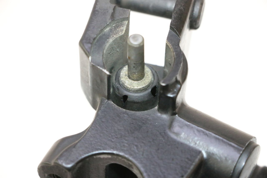 photo de POMPA FRIZIONE YAMAHA FJR 1300 (2001 - 2005) - Stato della superficie e materiale