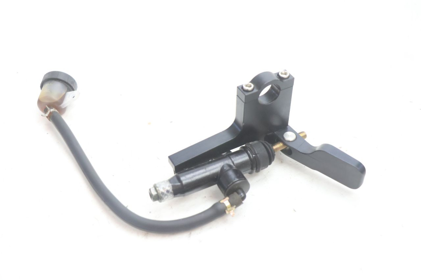 photo de POMPA FRIZIONE CAN-AM SPYDER RS 1000 (2008 - 2012) - Altra angolazione