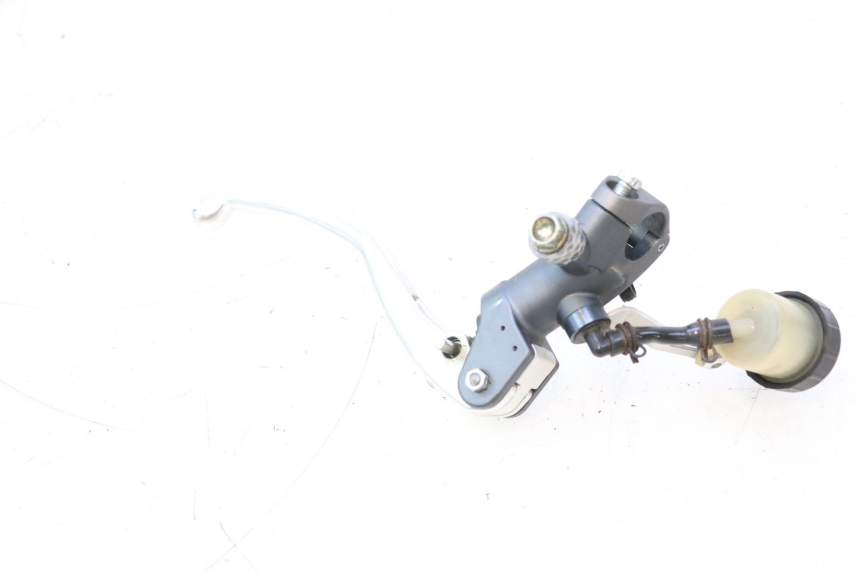 photo de POMPA FRIZIONE DUCATI SS IE DS CARENEE 1000 (2002 - 2006) - Caratteristiche distintive