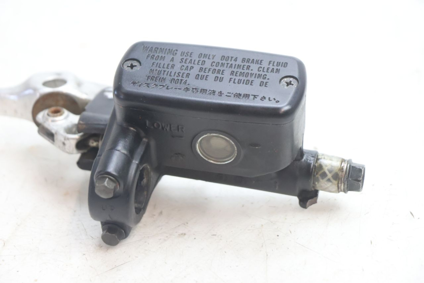 photo de MASTRO CILINDRO FRIZIONE HONDA VFR FI RC46 800 (1998 - 2001) - Altra angolazione