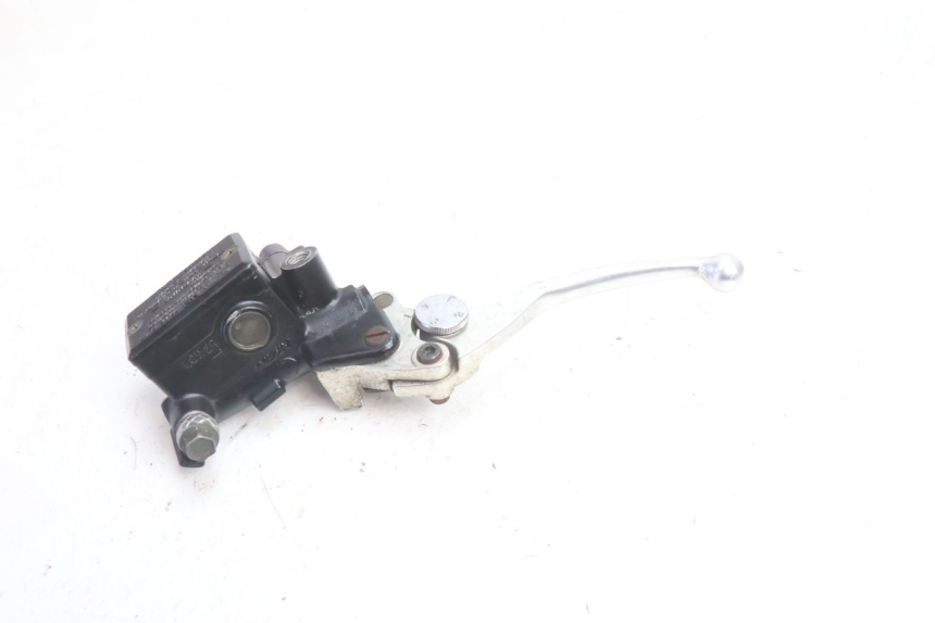 photo de POMPA FRIZIONE YAMAHA XJR 1300 (1998 - 2002) - Primo piano tecnico