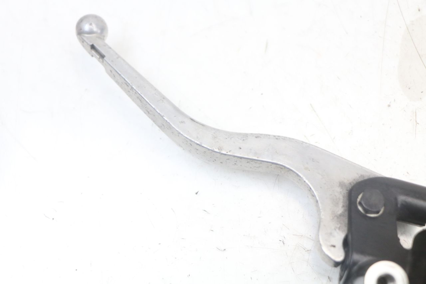 photo de MASTERCYLINDER FRENO POSTERIORE QUADRO 3D S 350 (2013 - 2018) - Primo piano tecnico