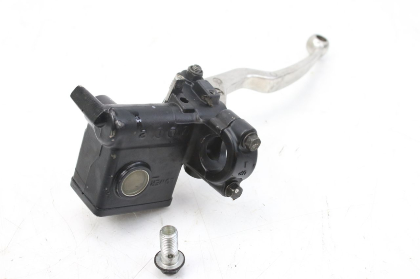 photo de MASTERCYLINDER FRENO POSTERIORE SUZUKI AN BURGMAN 400 (2006 - 2010) - Primo piano tecnico