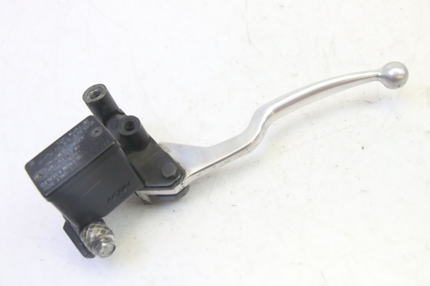 photo de MASTERCYLINDER FRENO POSTERIORE SUZUKI BURGMAN 125 (2007 - 2014) - Primo piano tecnico