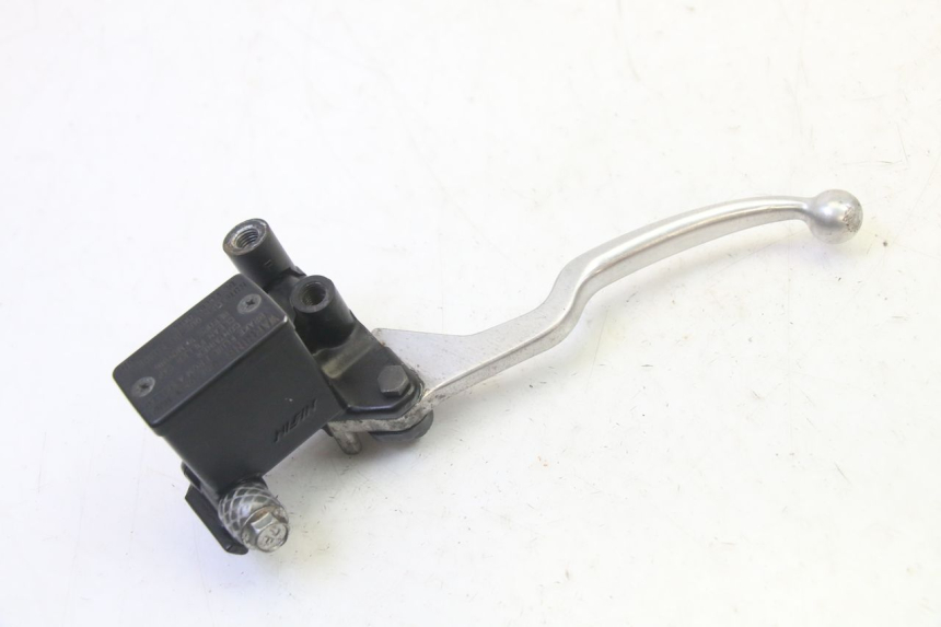 photo de MASTERCYLINDER FRENO POSTERIORE SUZUKI BURGMAN 125 (2007 - 2014) - Primo piano tecnico