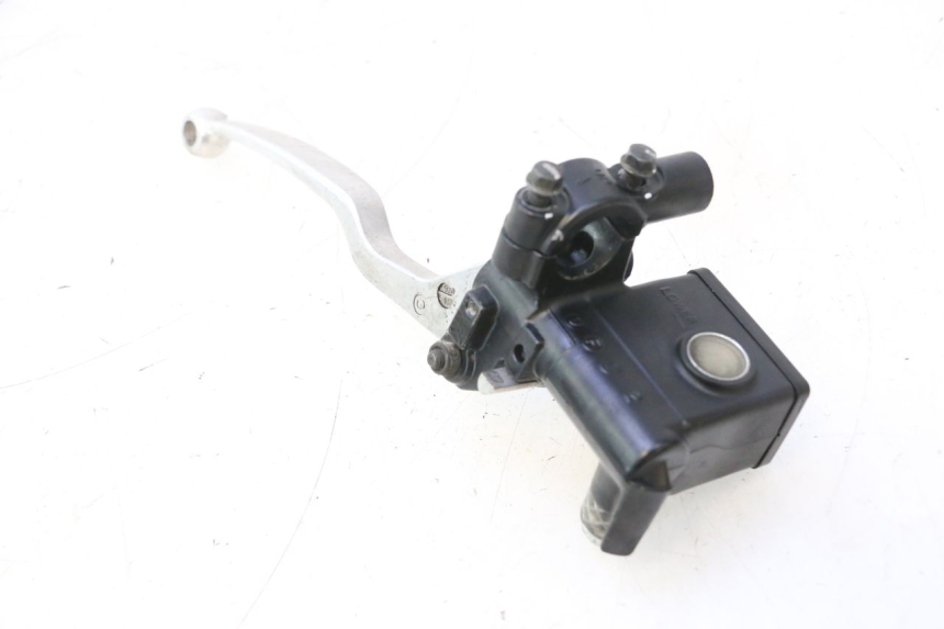 photo de MASTERCYLINDER FRENO POSTERIORE SUZUKI BURGMAN 125 (2007 - 2014) - Altra angolazione