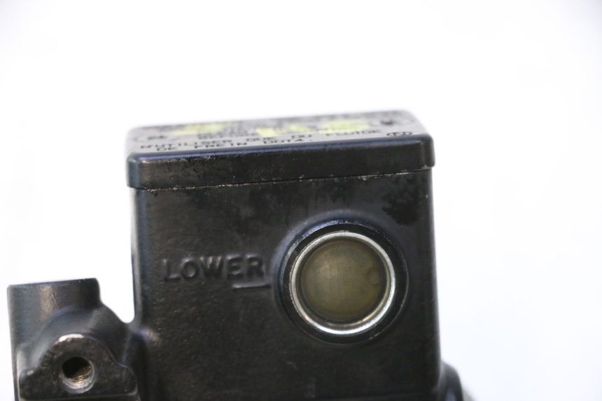 photo de MASTERCYLINDER FRENO POSTERIORE SUZUKI BURGMAN 125 (2007 - 2014) - Zoom sullo stato d'uso