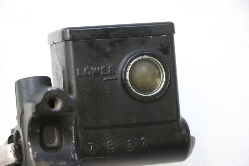 photo de MASTERCYLINDER FRENO POSTERIORE SUZUKI BURGMAN 125 (2007 - 2014) - Altra angolazione