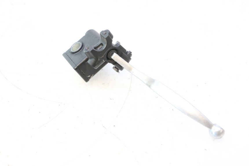 photo de MASTERCYLINDER FRENO POSTERIORE SUZUKI BURGMAN 125 (2007 - 2014) - Primo piano tecnico