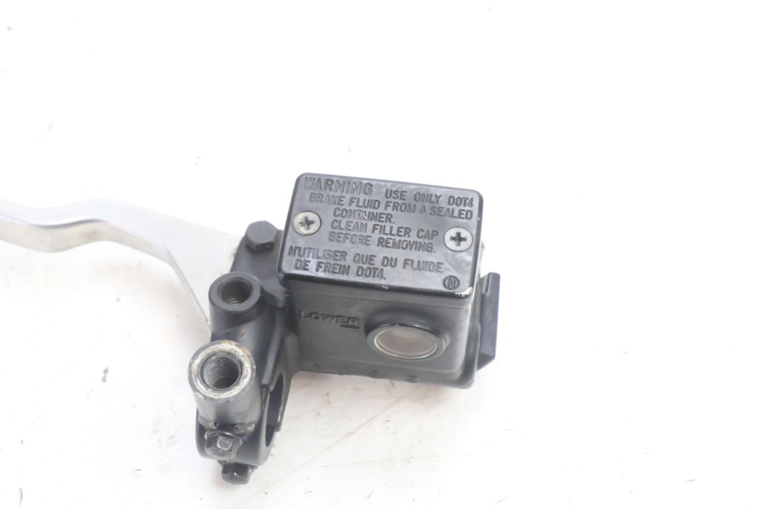 photo de MASTERCYLINDER FRENO POSTERIORE SUZUKI BURGMAN 125 (2007 - 2014) - Dettaglio del componente